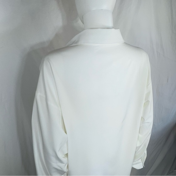 Women’s Collared White Long Sleeve Hi-Low Button Down Top - Picture 4 of 7